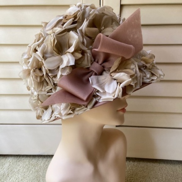 1940\'s Designed by Patrice Silk Flower Bonnet Hat main image 13